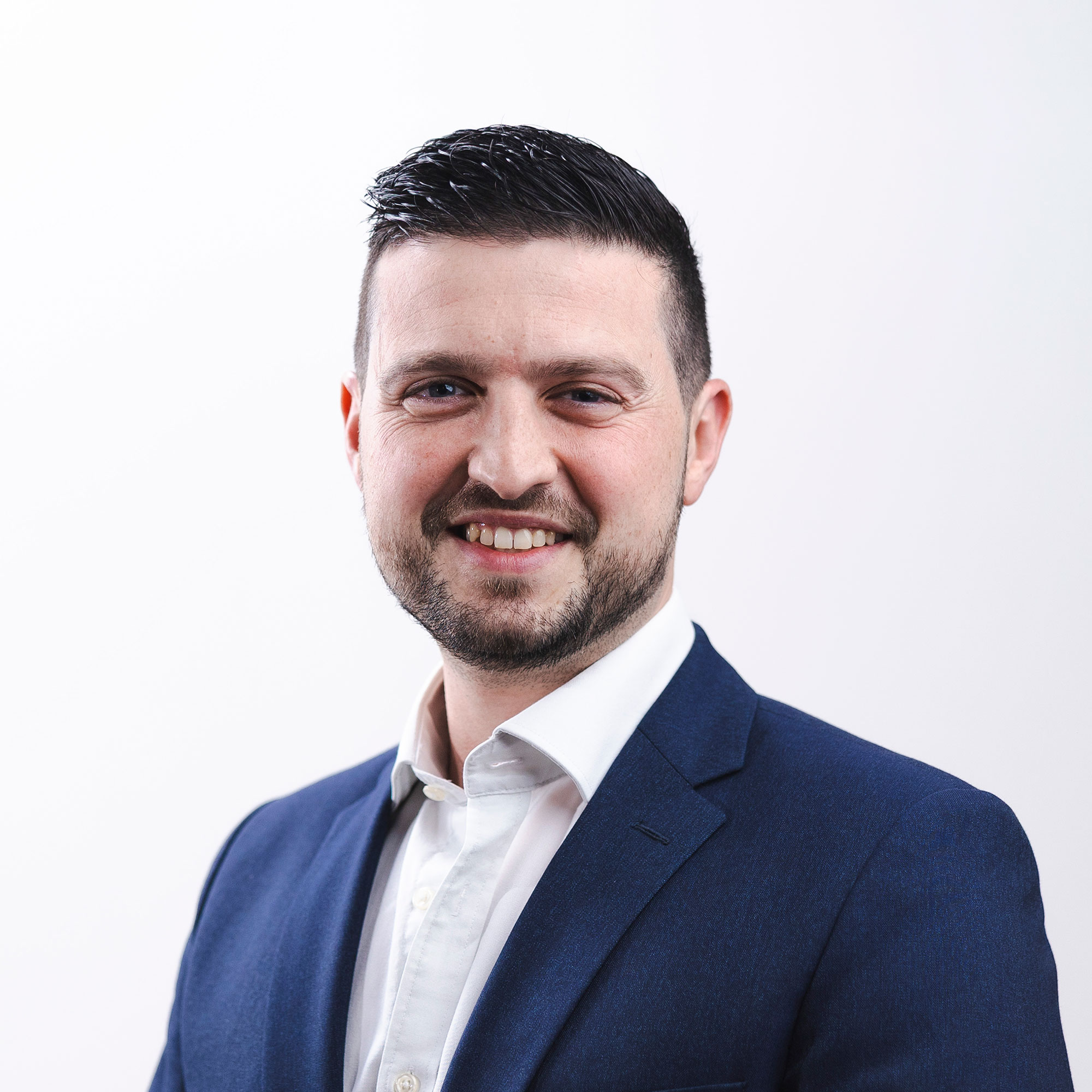 Perit Julian Thompson